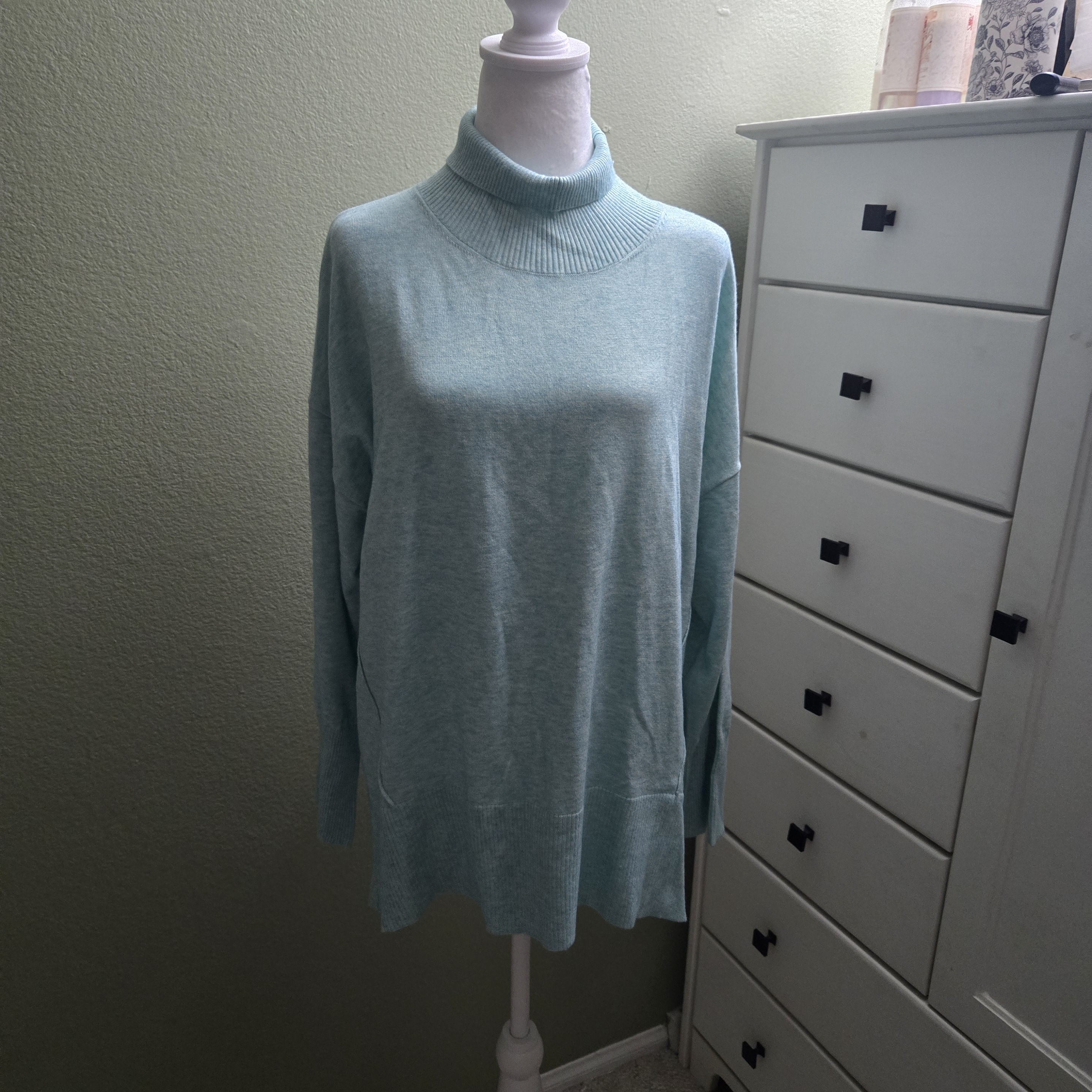 Nwt Rafaella Light Green Turtleneck Sweater